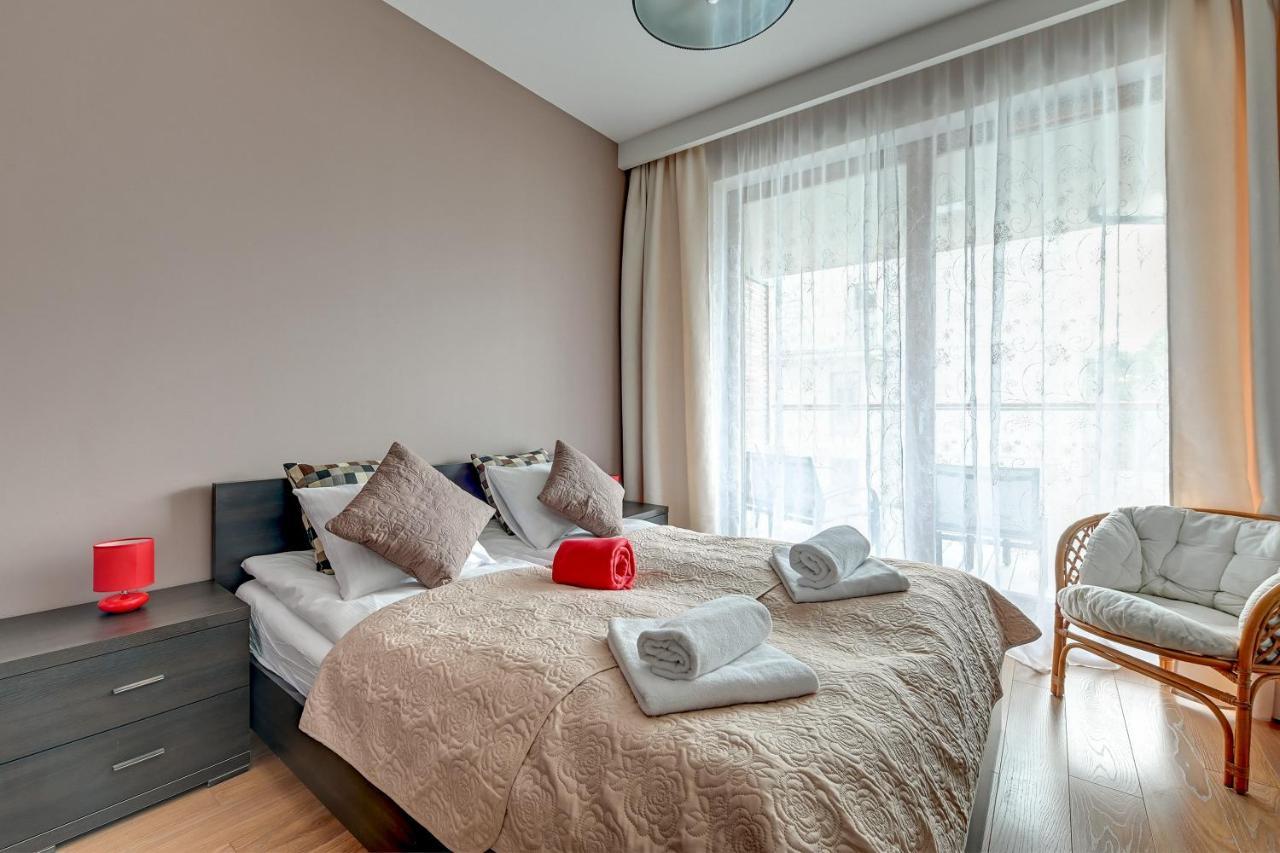 Apartments Riva - Nadmorski Dwor Premium Danzica Esterno foto