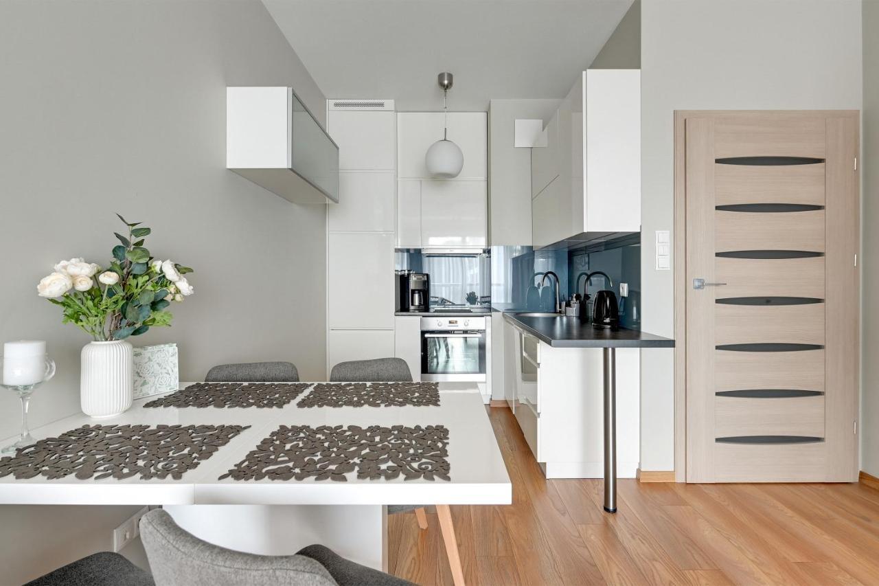 Apartments Riva - Nadmorski Dwor Premium Danzica Esterno foto